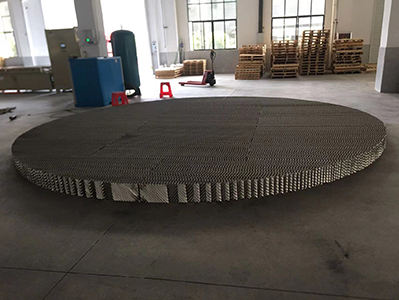 不锈钢钛材填料在锂电池电解液纯化精密分离中的关键作用与应用