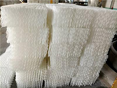 规整填料与鲍尔环的性能对照研究