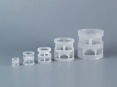 鲍尔环填料在乙醇蒸馏中的分离纯度优化与能耗控制