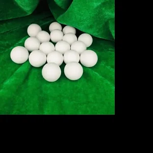 陶瓷球在石油化工中的关键应用