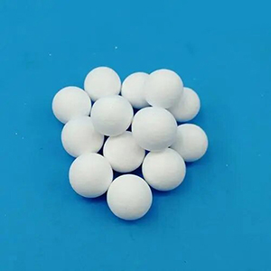 大直径氧化铝陶瓷球在球磨机中的高效研磨应用及其关键性能