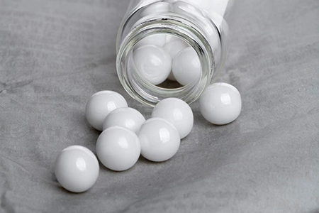 氧化锆珠在320℃高温环境下的稳定性能与广泛工业应用