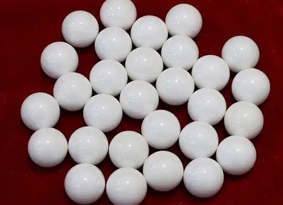 氧化锆研磨介质在碳化硅材料研磨中的关键作用及其硬度提升