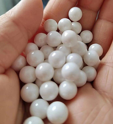 氧化锆研磨球在锂电池负极材料研磨中的关键作用和应用