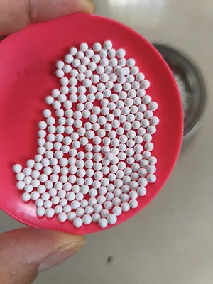 99.9%高纯氧化铝研磨球 化工粉料耐腐蚀陶瓷珠