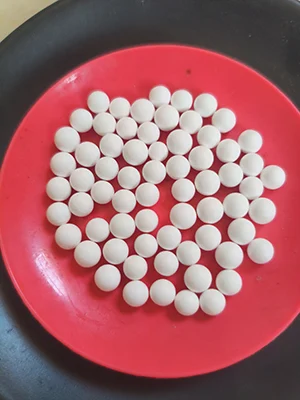 高纯3N氧化铝研磨球 无杂质医药研磨陶瓷微珠