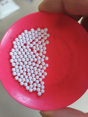 3N高纯氧化铝研磨球 陶瓷釉料耐磨陶瓷微珠