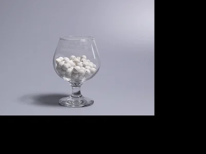 现场测绘定制多孔瓷球 非标塔器专用开孔填料球