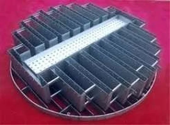 化工填料塔槽式分布器堵塞问题的预防与处理措施